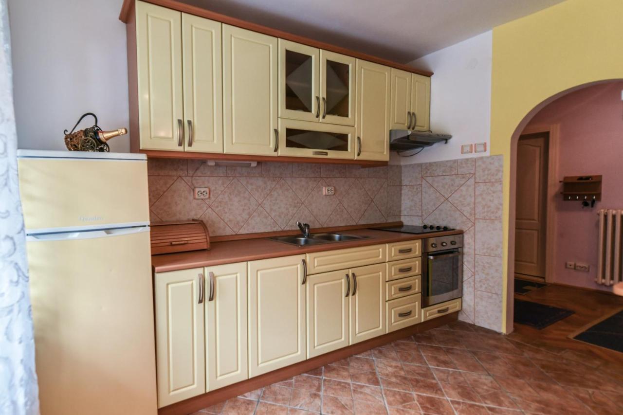 Lux Apartman Cvetkovic Kraljevo Exteriör bild